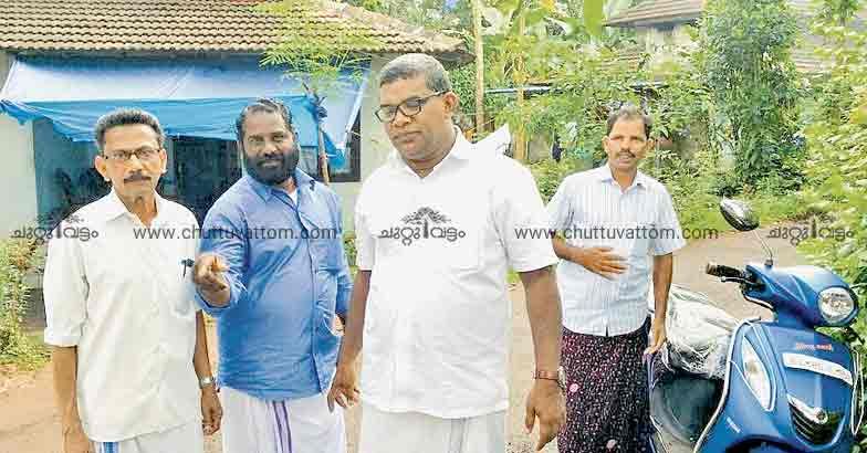 Basheer dons black robe before pleading his case to voters