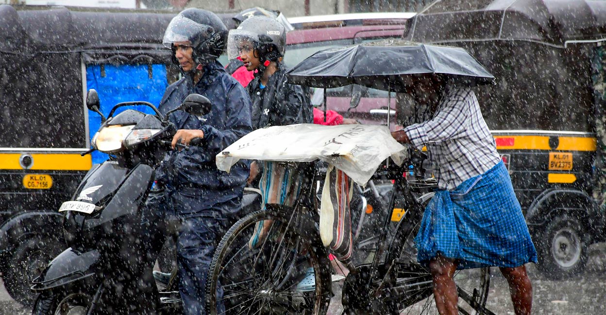 Widespread rain expected in Kerala for 7 days, night travel ban in Idukki