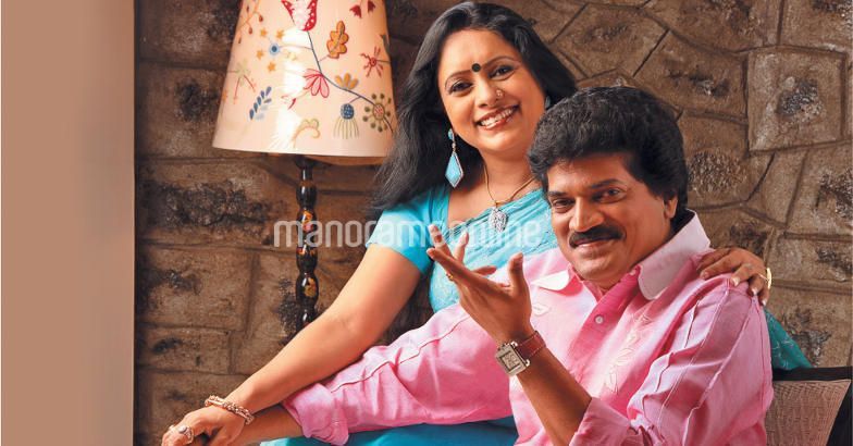 M.G Sreekumar and his wife