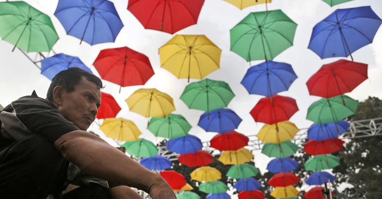 The world of umbrellas, backpacks and selfie sticks