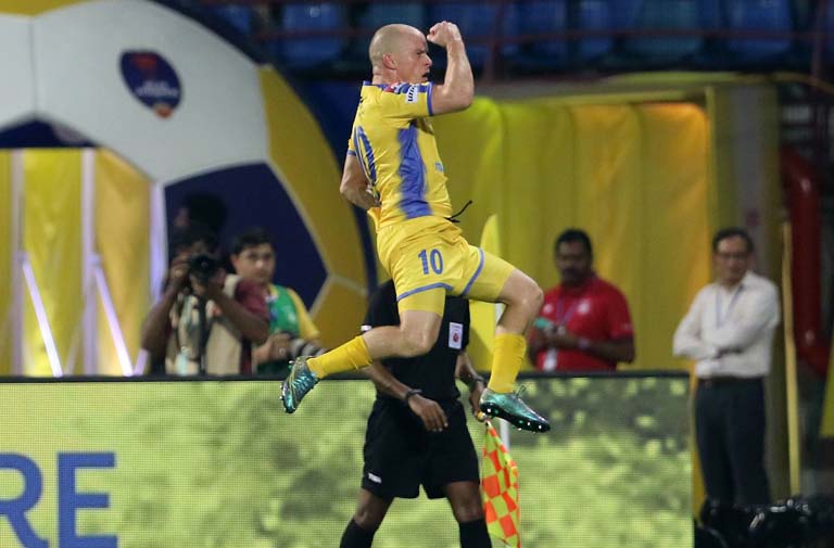 ISL Season 4: Kerala Blasters vs Delhi Dynamos