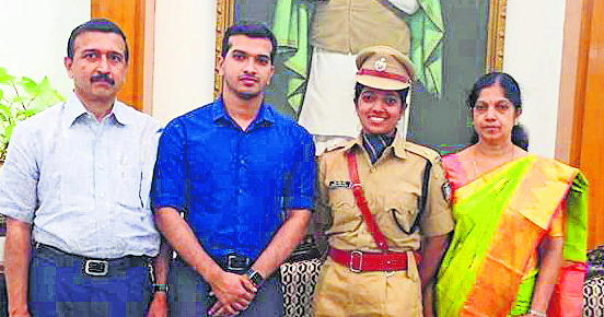 Sp Chaitra S Brother Secures 156th Rank Third Person In Family To Crack Civil Services Campus Reporter Manorama English Chaitra teresa john raided cpm office in thiruvananthapuram last week. sp chaitra s brother secures 156th rank