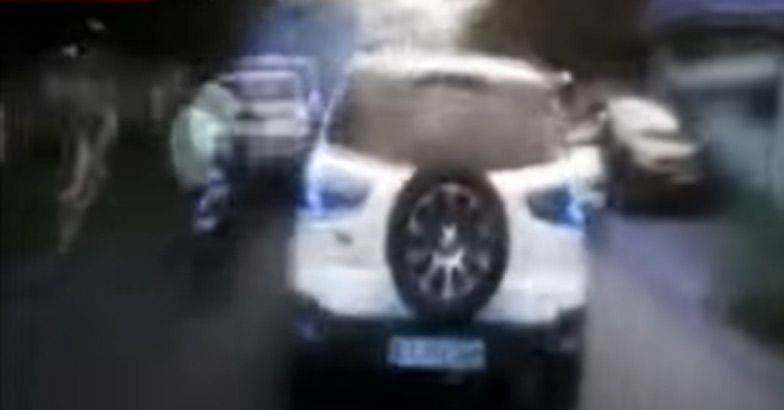 Why did he block speeding ambulance's path? Car driver gives weird explanation