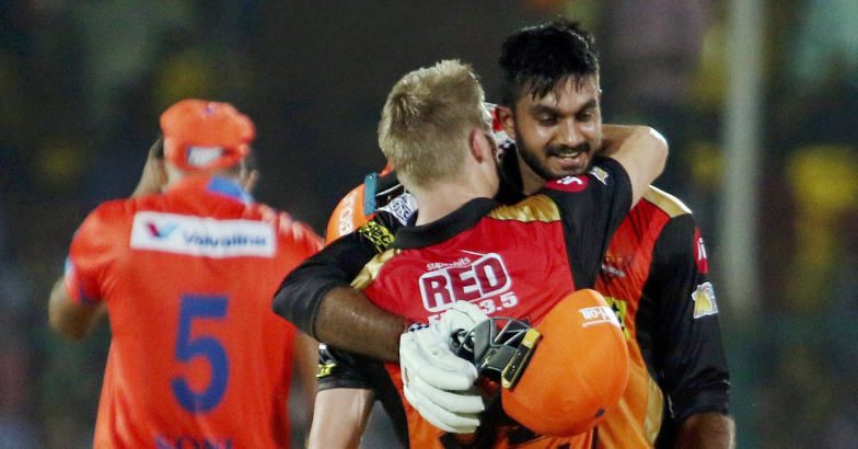 Warner, Shankar guide Sunrisers Hyderabad into IPL play-offs Warner, Shankar guide Sunrisers Hyderabad into IPL play-offs
