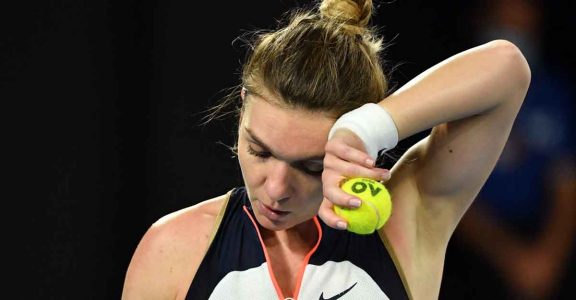 Australian Open: Serena edges Halep, sets up semifinal clash with Osaka | Tennis News | Onmanorama