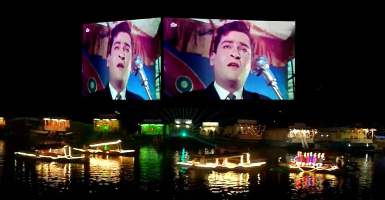 First-ever open-air floating theatre in Dal Lake 