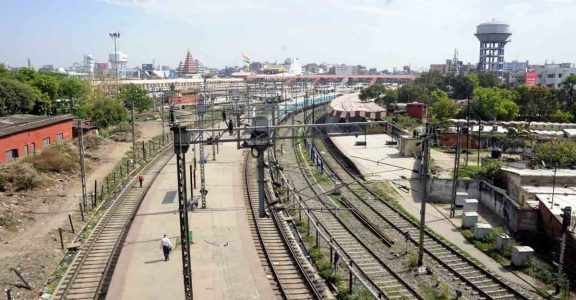 Railway Stations With Few Passengers May Go To Private Contractors Manorama English