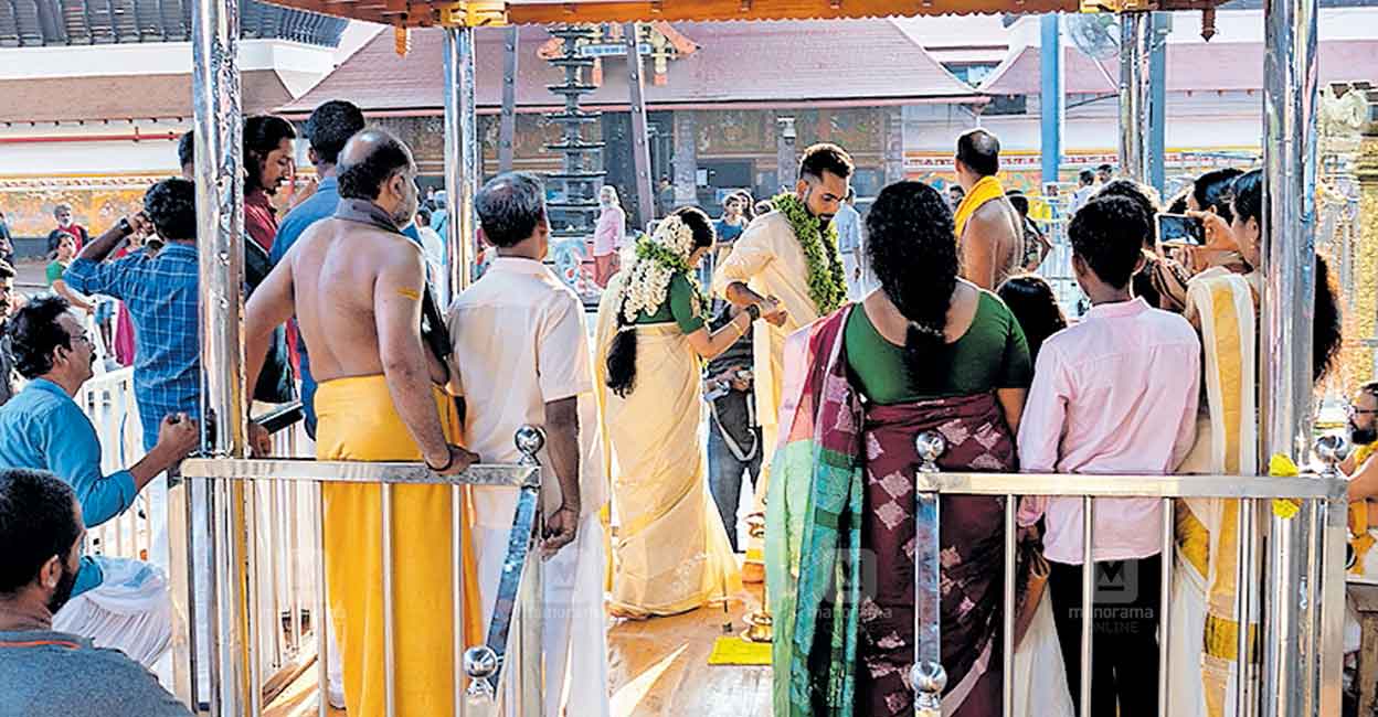 Guruvayur Devaswom allows late-evening weddings at Krishna Temple